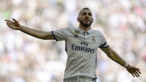Karim Benzema Meneken Kontak Barunya Di Real Madrid