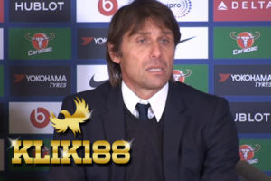Conte Mengatakan Memperpanjang Kontrak Courtois Sulit seperti Ozil