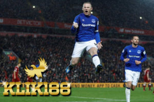 Jamie Carragher Bela Keputusan Penalti Untuk Everton