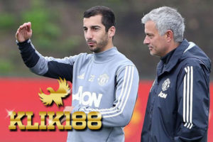 Masa Depan Mkhitaryan Diragukan Setelah Bertengkar Dengan Mourinho