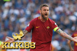 Tindakan Konyol Daniele De Rossi Membuat Dirinya Diskorsing Dua Laga