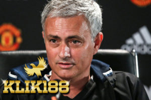 Manchester United Seharusnya Dapat Minimal Tiga Penalti