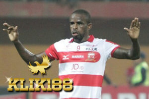 Greg Rendah Diri Setelah Menang Telak Dari Perseru Serui