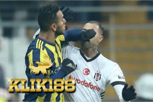 Mantan Madrid dan Barcelona Terlibat Perkelahian di Piala Turki