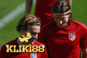 Filipe Luis Yakin Antoine Griezmann Tolak Barcelona